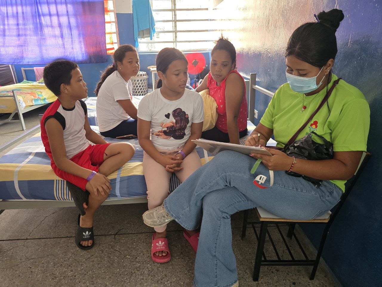 INN evalúa estado nutricional de familias en el campamento transitorio Narciso Gonell