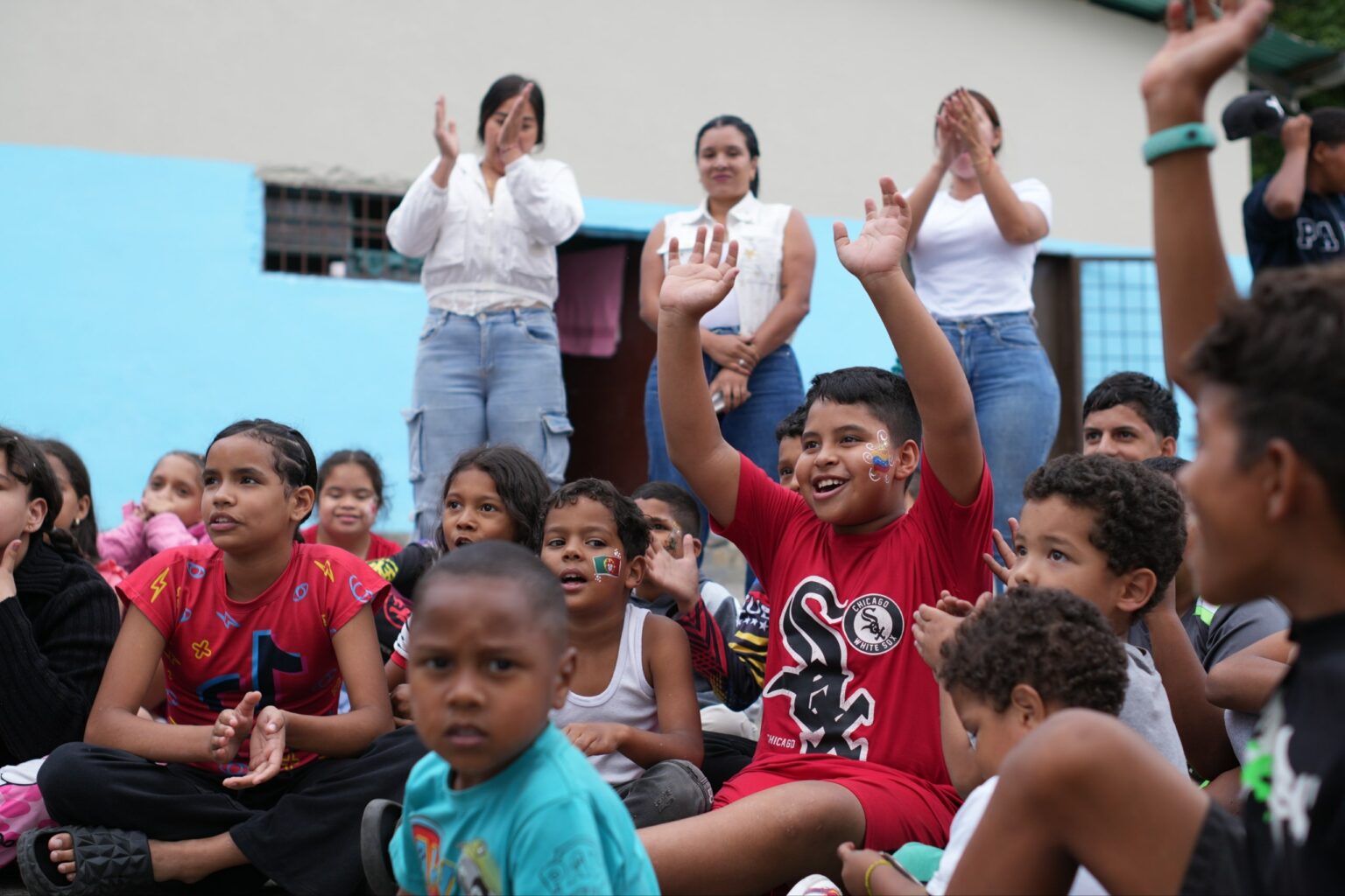 Ejecutan labores de acondicionamiento, recreación y asistencia integral a familias del Campamento transitorio en El Junquito