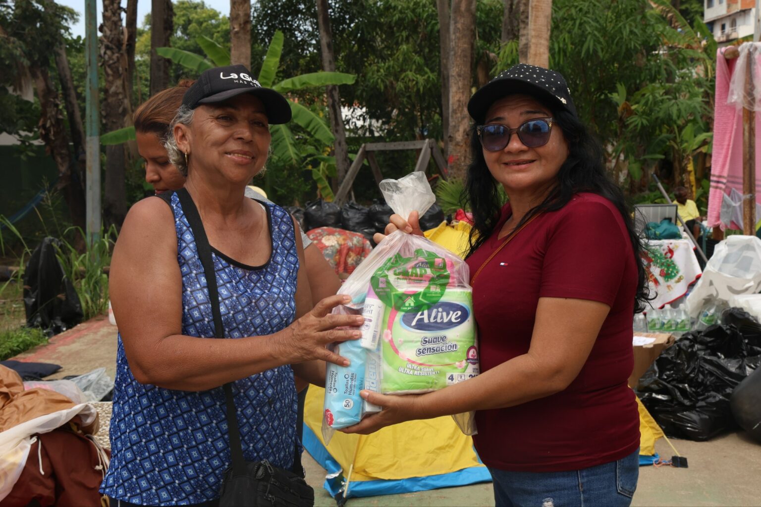 Comuna Fabricio Ojeda en Tanaguarena organiza respuesta solidaria para familias afectadas que permanecen en campamentos