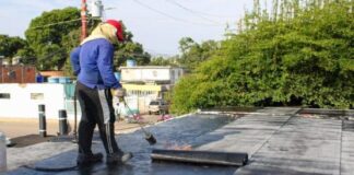 Plan Techo Comunal reacondiciona viviendas en el municipio Maracaibo