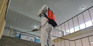 Activan plan de saneamiento y desinfección en campamento transitorio de Catia La Mar